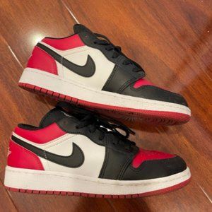 Air Jordan 1 Low Bred size 7 women (no box)
